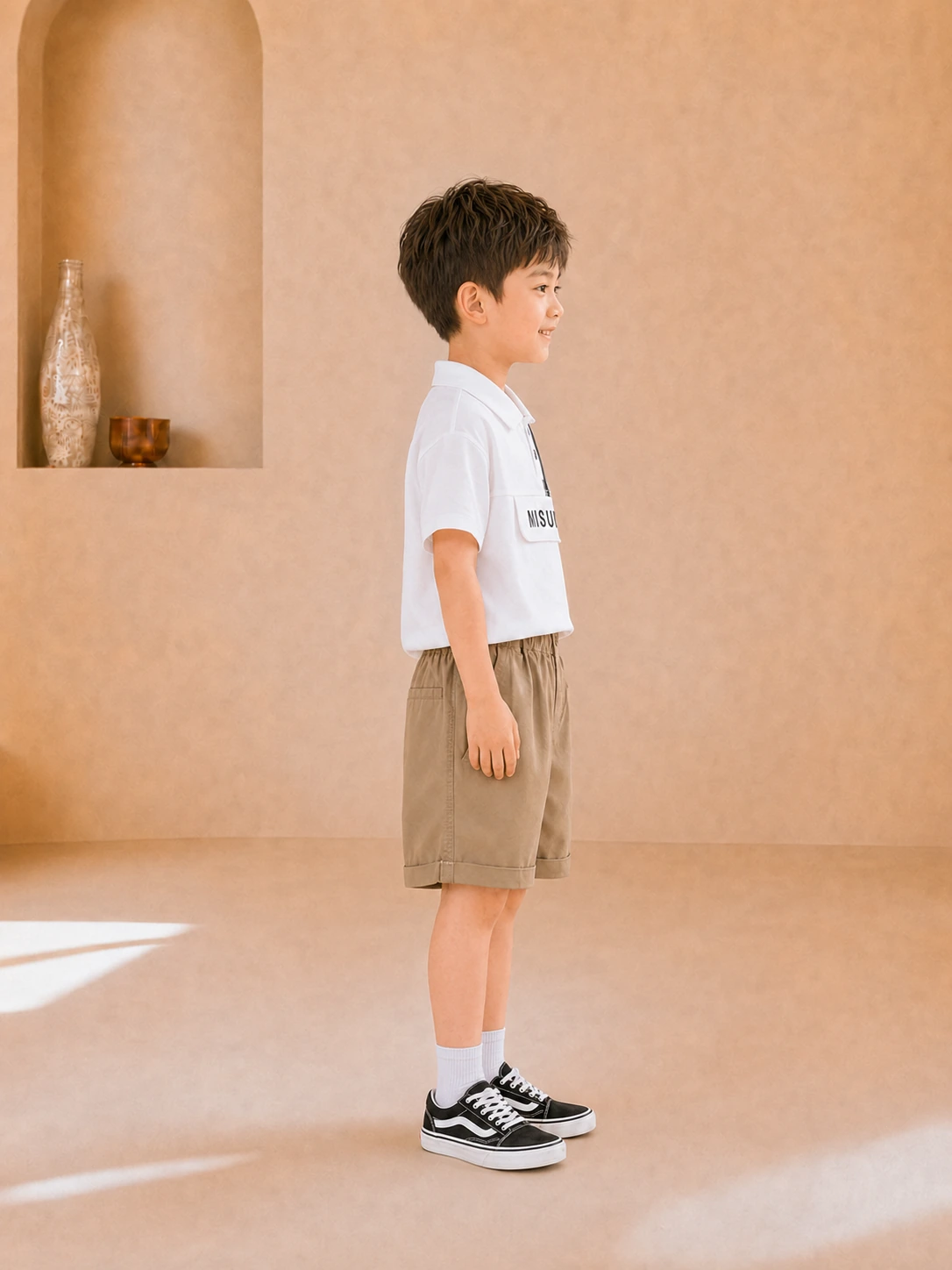 Boys collared White T-shirt with shorts - Image 5