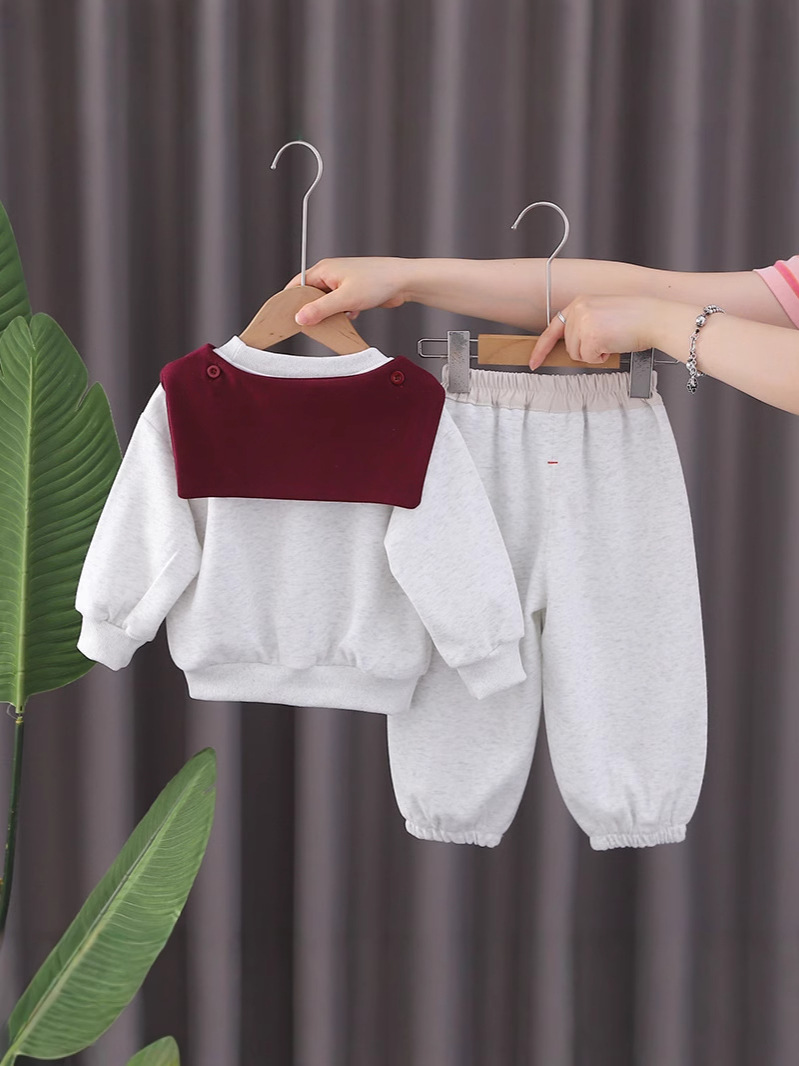 Preppy Chic: Little Girls' Cozy Cotton Blend Sweatshirt and Jogger Set with Scarf Detail - Image 2